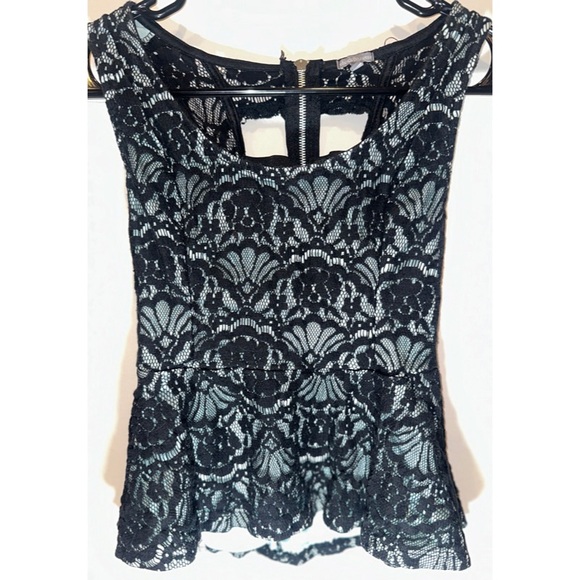 Charlotte Russe Teal & Black Club Shirt Peplum Shirt with Open Back - Picture 4 of 16